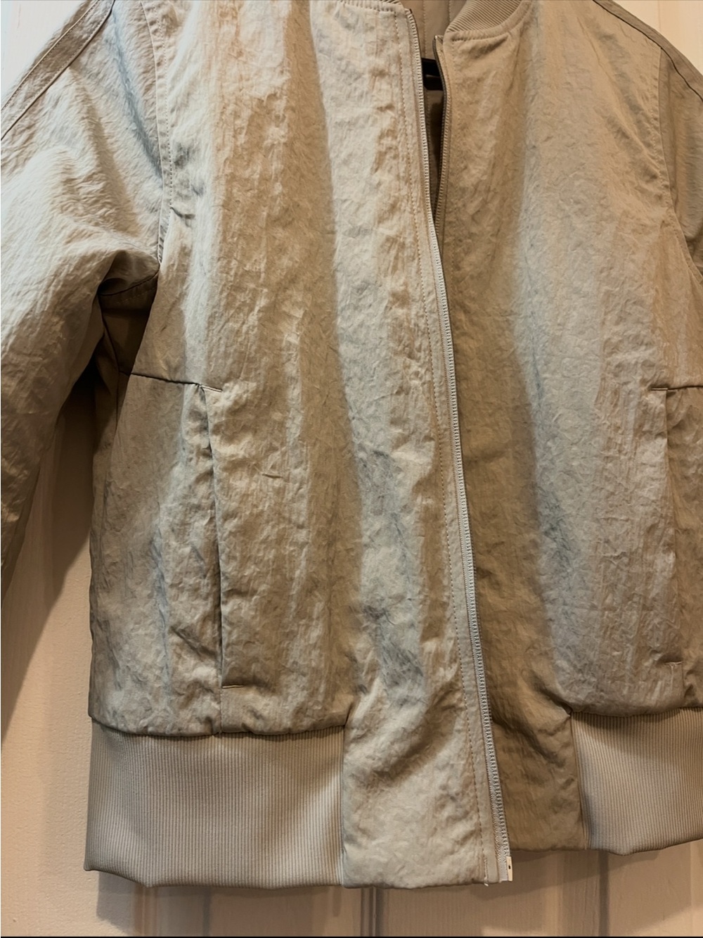 Lululemon Reversable Quilted Bomber Jacket in Light Taupe/Green - Picture 4 of 5